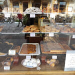 Pastelería los Álamos (La Casa de los Piononos) en Miraflores de la Sierra